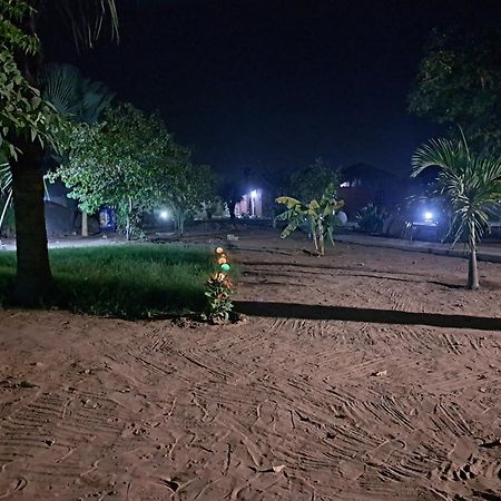 La Fandenoise Panzió Thiès Kültér fotó